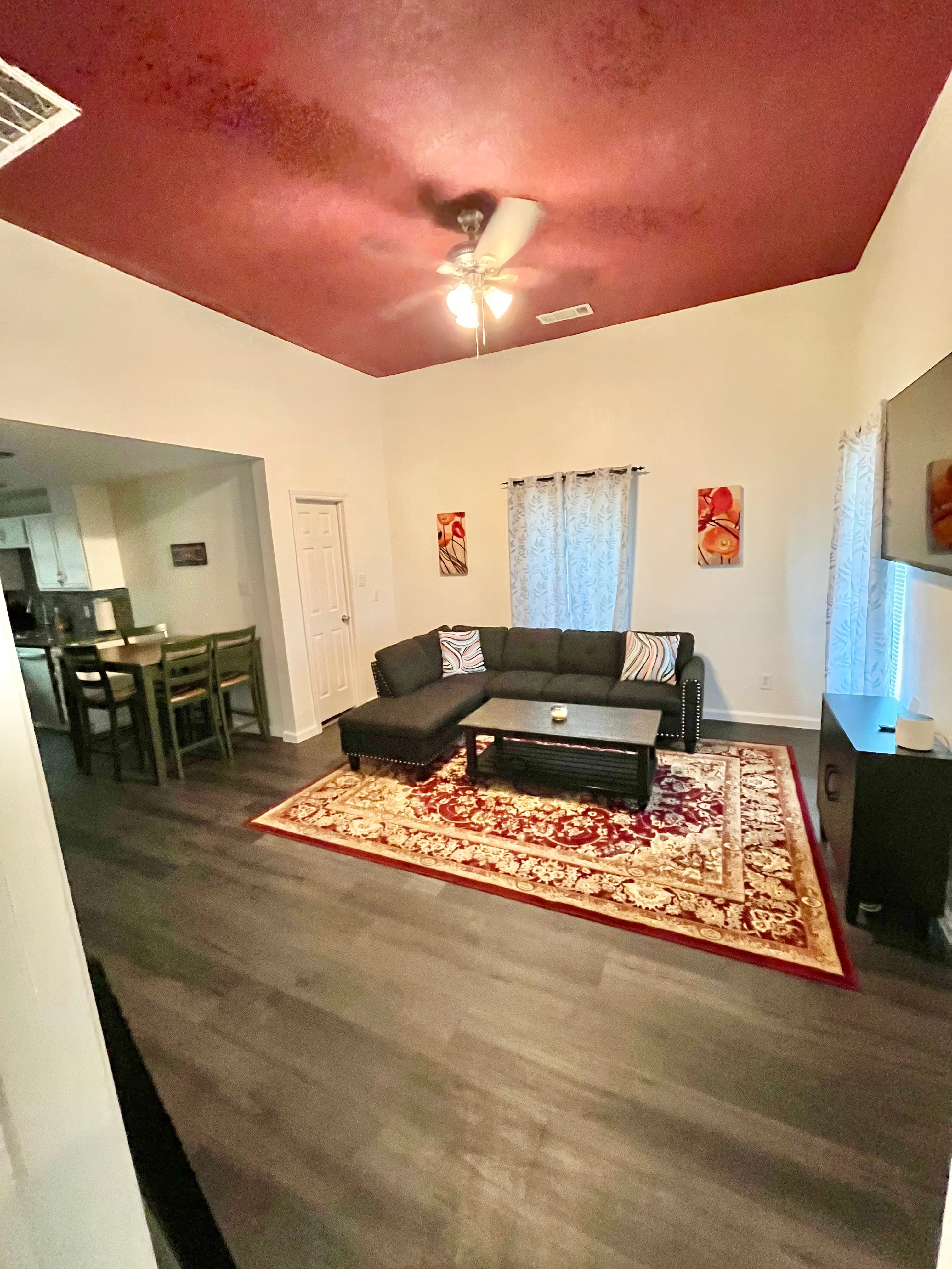 Comfortable 3BR near TCU, Downtown, Dickies Arena